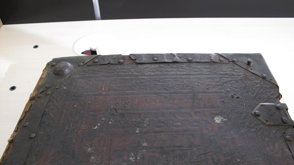 Auckland, St. John's College MS 1 - Boss and catch plate